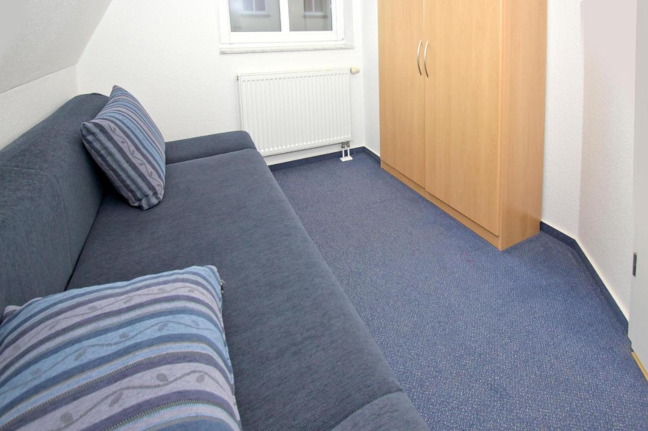 Hafennahe Ferienwohnung Mit Balkon Und Meerblick - Hafenhaeuser Wiek Wohnung 13 Wiek auf Rügen Kültér fotó