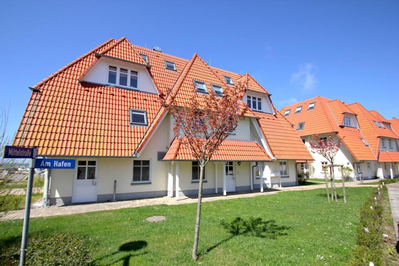 Hafennahe Ferienwohnung Mit Balkon Und Meerblick - Hafenhaeuser Wiek Wohnung 13 Wiek auf Rügen Kültér fotó